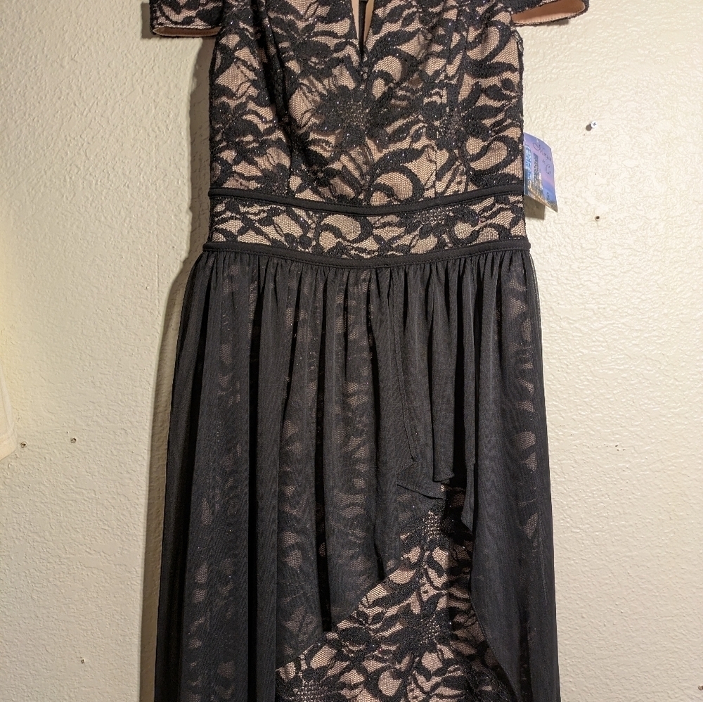 Morgan &Co Elegant Black Lace Off-Shoulder Dress Nwt Size 5 - Picture 3 of 10